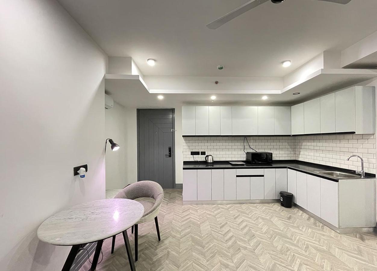 Bedchambers Serviced Apartments - Cyber City Γκουργκάον Εξωτερικό φωτογραφία