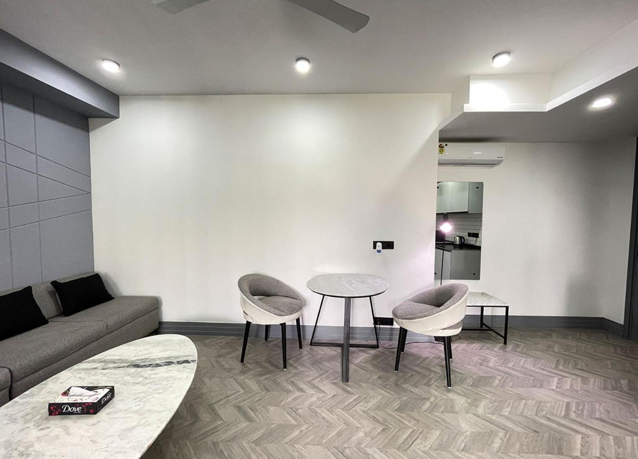 Bedchambers Serviced Apartments - Cyber City Γκουργκάον Εξωτερικό φωτογραφία