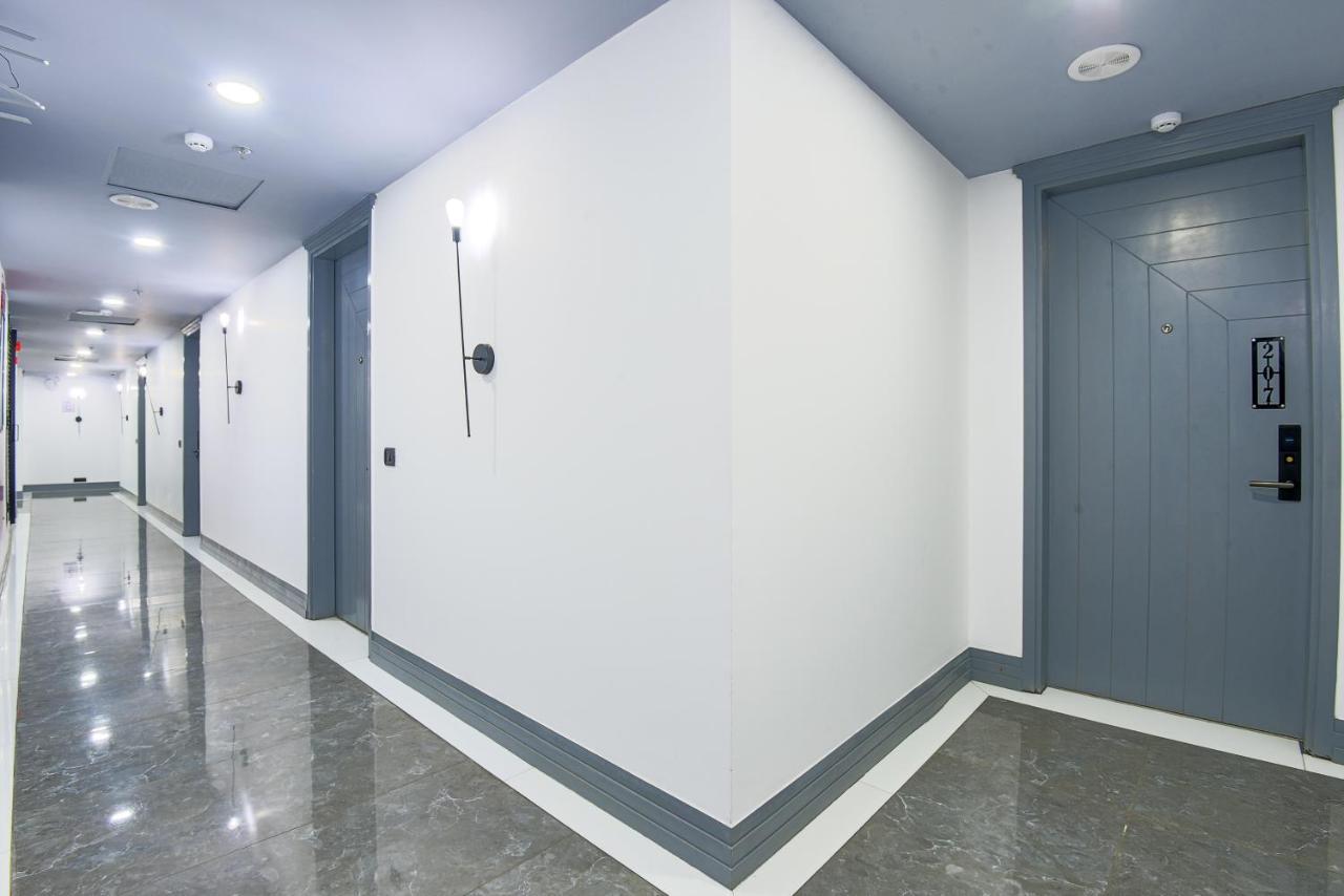 Bedchambers Serviced Apartments - Cyber City Γκουργκάον Εξωτερικό φωτογραφία