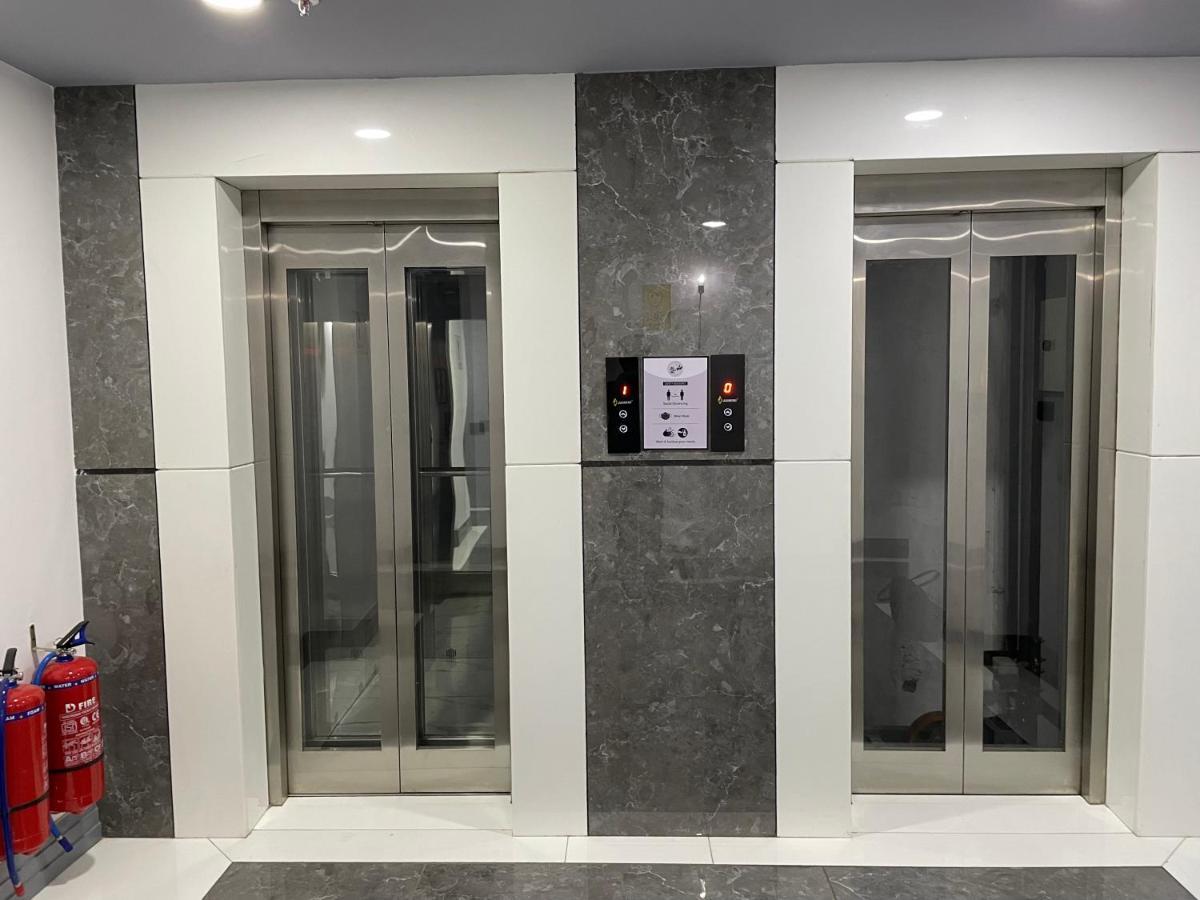 Bedchambers Serviced Apartments - Cyber City Γκουργκάον Εξωτερικό φωτογραφία