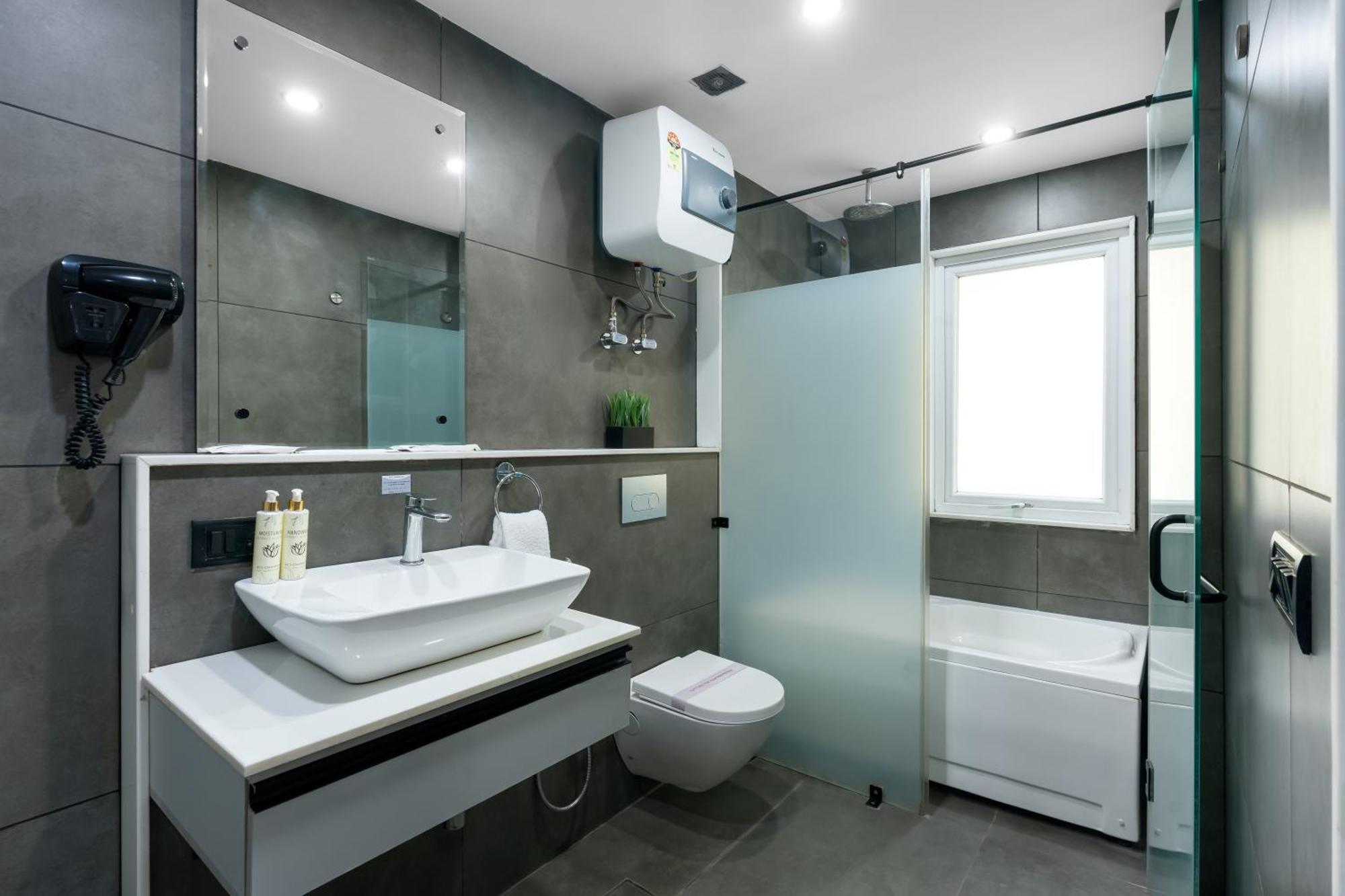 Bedchambers Serviced Apartments - Cyber City Γκουργκάον Εξωτερικό φωτογραφία