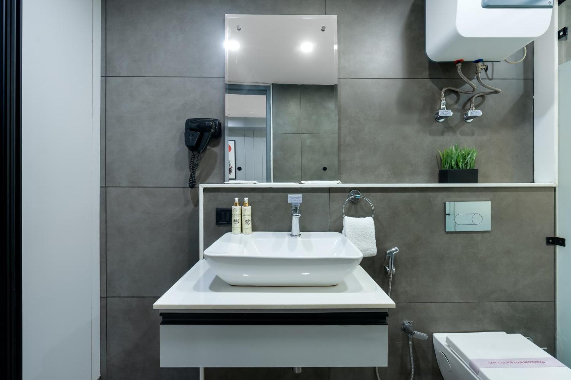 Bedchambers Serviced Apartments - Cyber City Γκουργκάον Εξωτερικό φωτογραφία