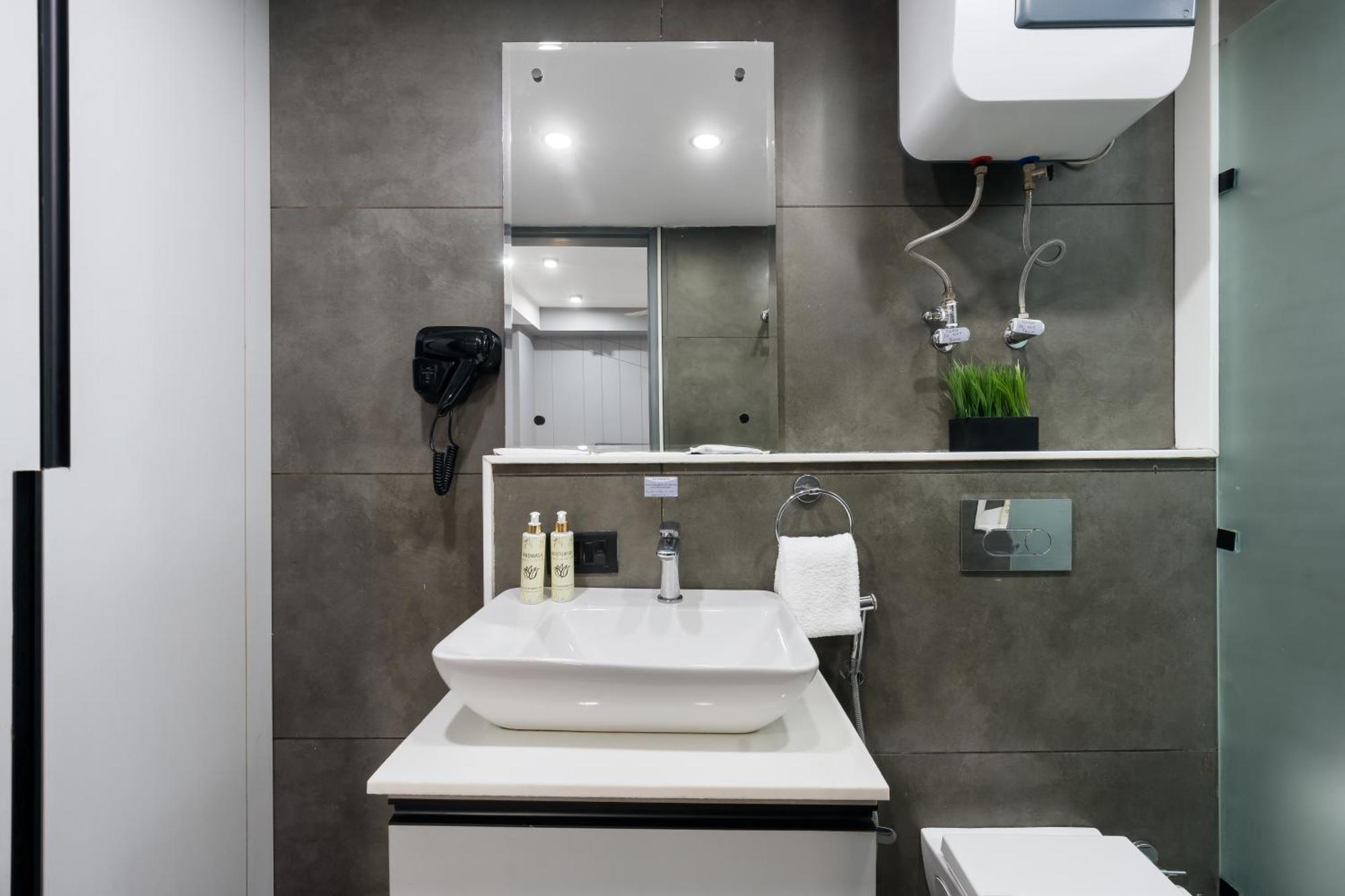 Bedchambers Serviced Apartments - Cyber City Γκουργκάον Εξωτερικό φωτογραφία